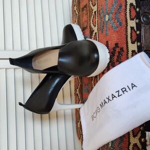 BLACK RUBBER SOLE PUMP